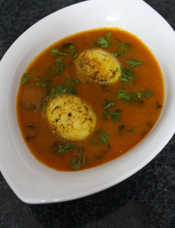 Egg Curry Recipe - Anda Curry Recipe - Yummy Indian Kitchen