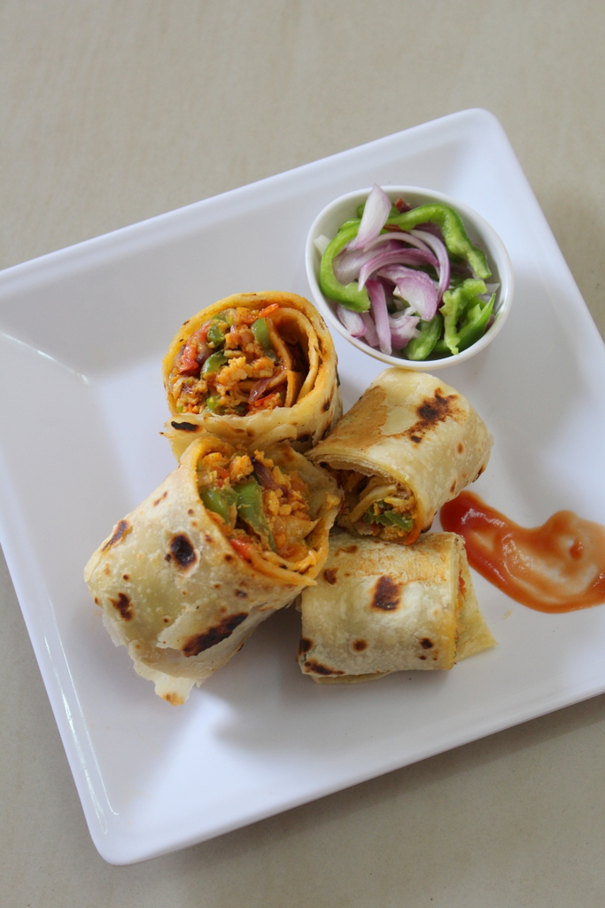 Kathi Roll Recipe | Egg Kathi Roll Recipe - Yummy Indian Kitchen