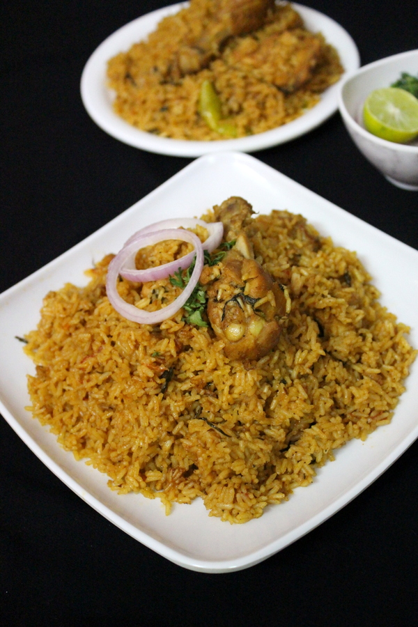 chicken pulao recipe | chicken tahari - Yummy Indian Kitchen