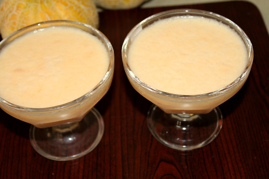 muskmelon juice or kharbuja juice or cantaloupe