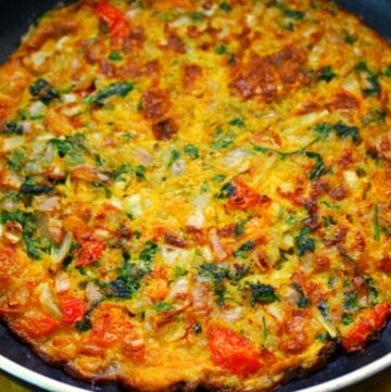 masala omelette in a pan
