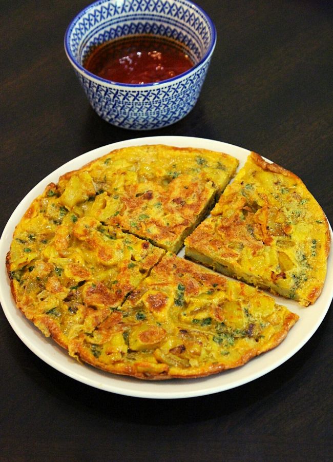 spanish omelette or potato omelette