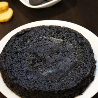 biscuit cake in cooker or oreo cake in cooker