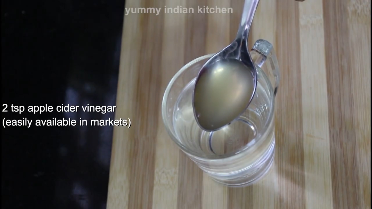a teaspoon of Apple cider to add in glass of water