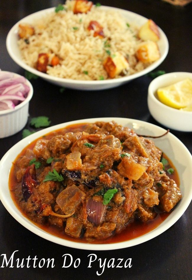 mutton do pyaza served in a plate