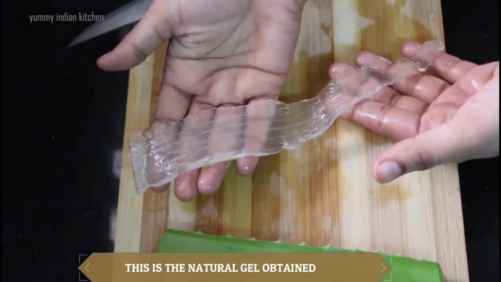 showing gel obtained to make aloe vera juice recipe