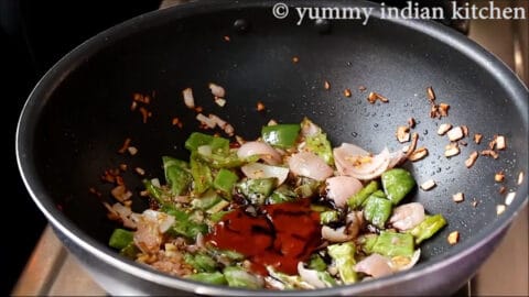 chilli chicken recipe | chilli chicken dry and gravy - Yummy Indian Kitchen