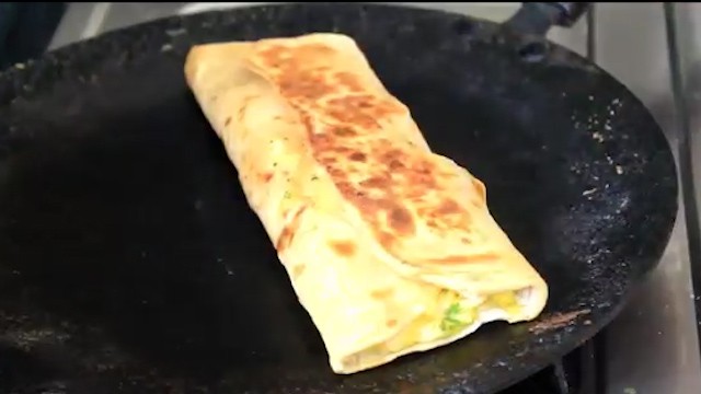 cook the egg paratha well 