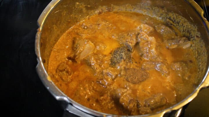 Mutton Biryani Recipe, indian style mutton biryani - Yummy Indian Kitchen