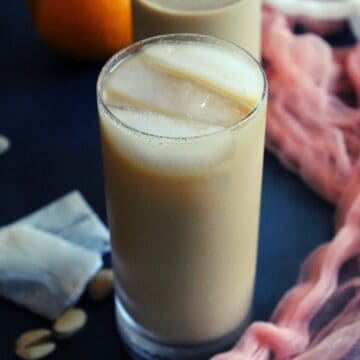 iced chai latte starbucks recipe served in a glass