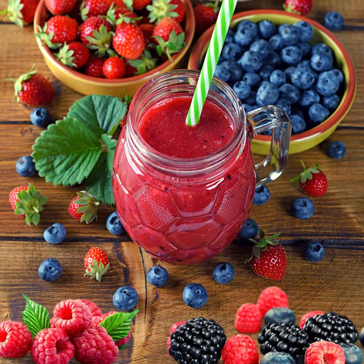 Berries Smoothie With Almond Milk - Yummy Indian Kitchen